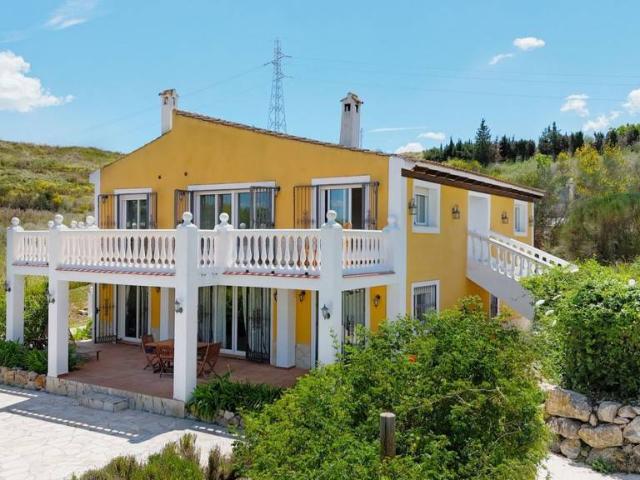 Villa en venta en Coín, Urbanización Los Alijares