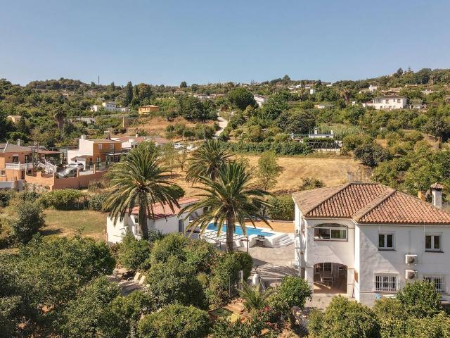 Villa en venta en Coín, Urbanización Los Alijares