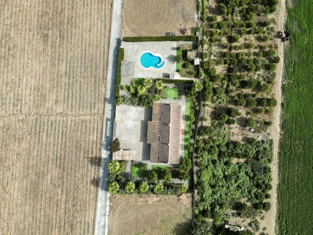 Villa en venta en Coín, Urbanización Los Alijares