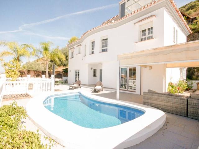 Villa en venta en Coín, Urbanización Los Alijares