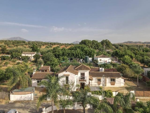 Villa en venta en Coín, Urbanización Los Alijares