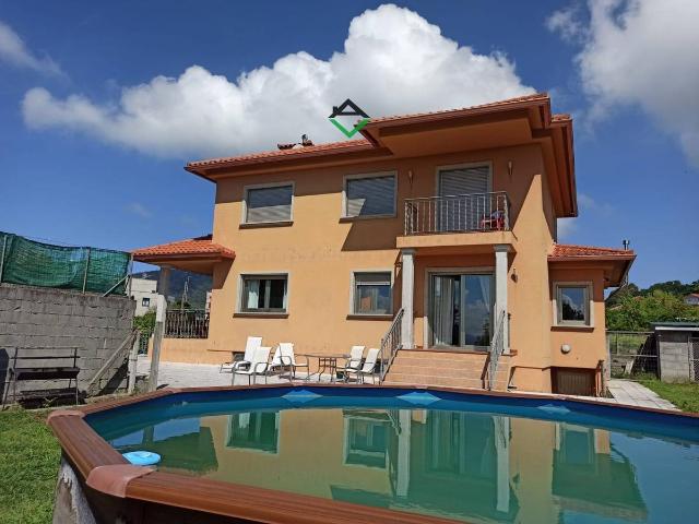 Chalet en venta en Cangas, O Morrazo