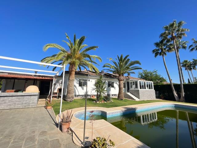 Chalet en venta en Espartinas, Urbanización Miramonte