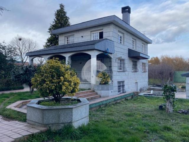 Chalet en venta en Coles, Ourense