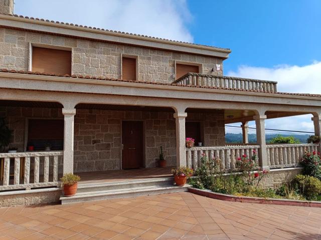 Villa en venta en Coles, Soutullo de Arriba