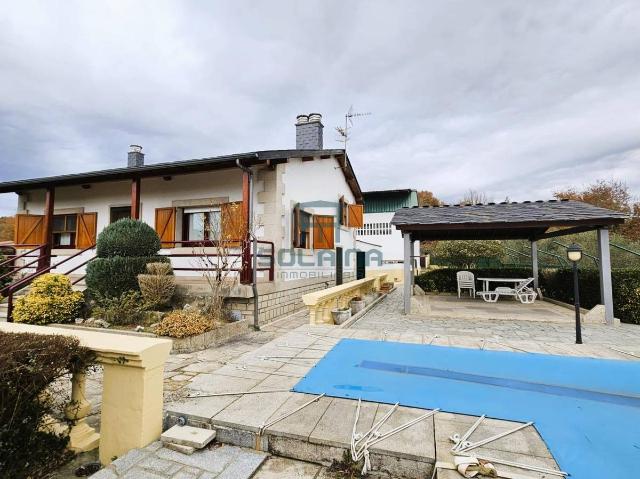 Villa en venta en Coles, Soutullo de Arriba