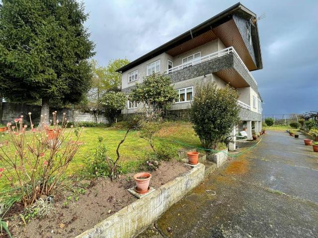 Chalet en venta en Coles, Ourense