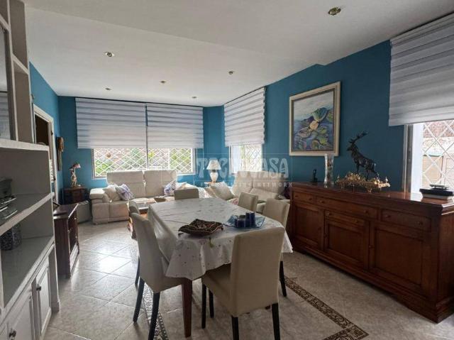 Chalet en venta en Cortes, Madrid