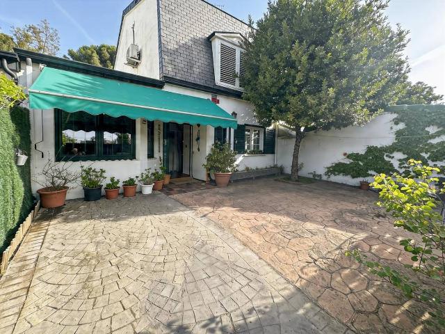 Chalet en venta en Collado Mediano, Madrid