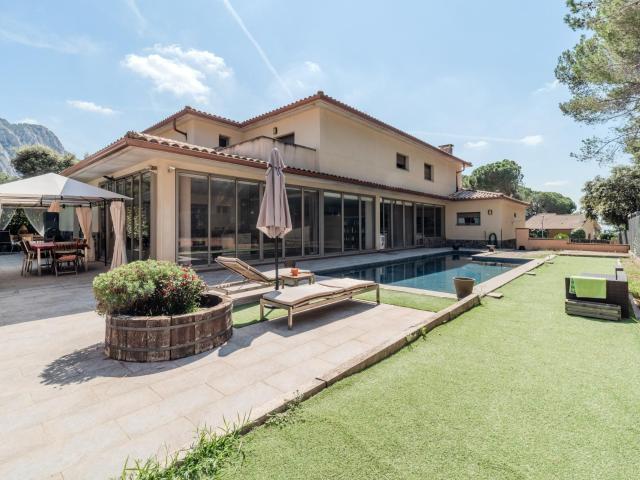Villa en venta en Collbató