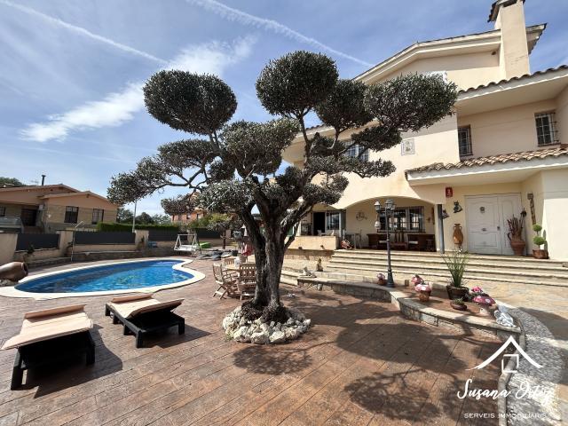Villa en venta en Collbató