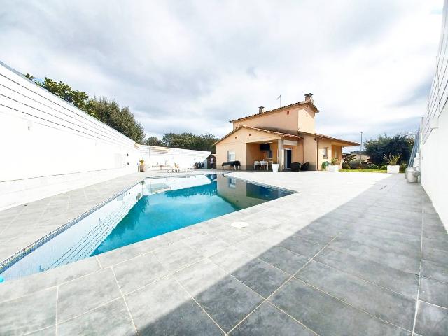 Villa en venta en Collbató