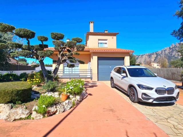 Villa en venta en Collbató