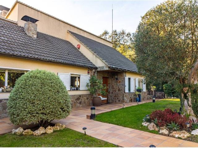 Villa en venta en L'hospitalet De Llobregat, Centre Villa en venta en L'hospitalet De Llobregat, Centre
