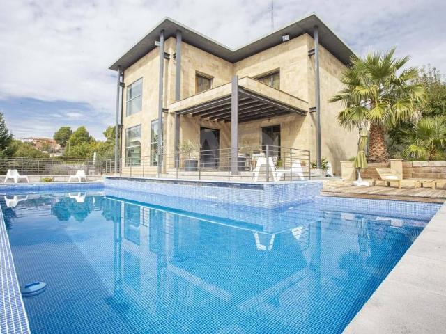 Chalet en venta en Colmenar De Oreja, Madrid