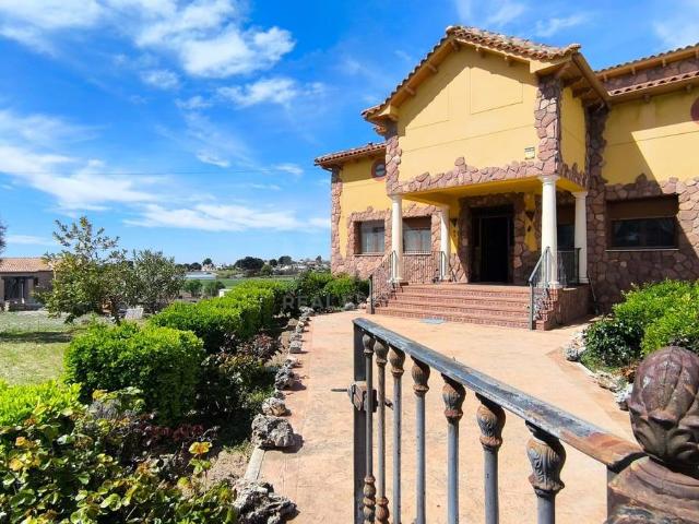 Chalet en venta en Colmenar De Oreja, Madrid