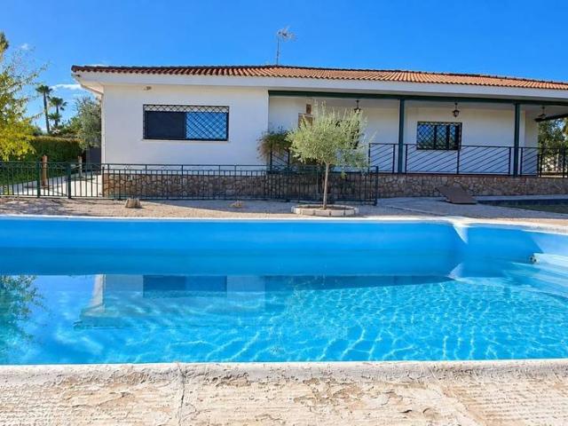Chalet en venta en Casco Antiguo, Colmenar de Oreja