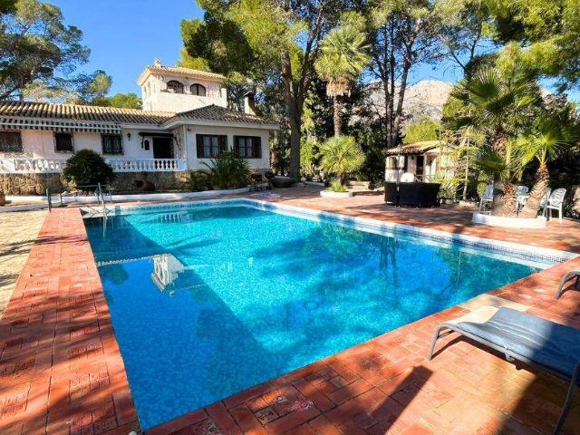 Chalet en venta en la Marina Baixa, Valencia