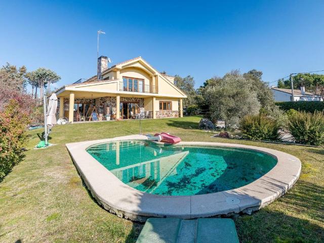 Chalet en venta en Los Bomberos, Torrelodones