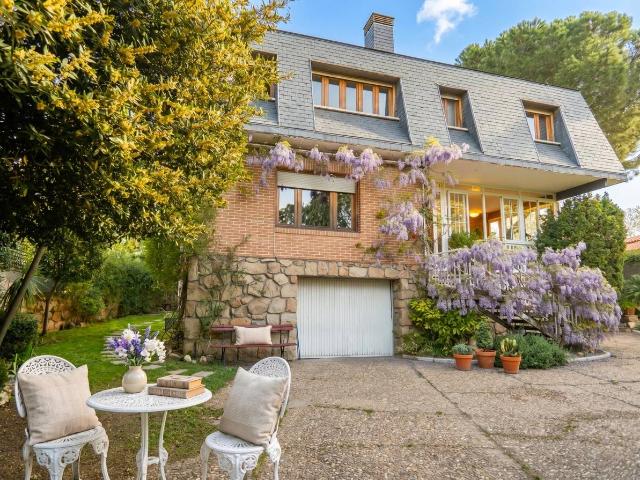 Chalet en venta en Los Bomberos, Torrelodones