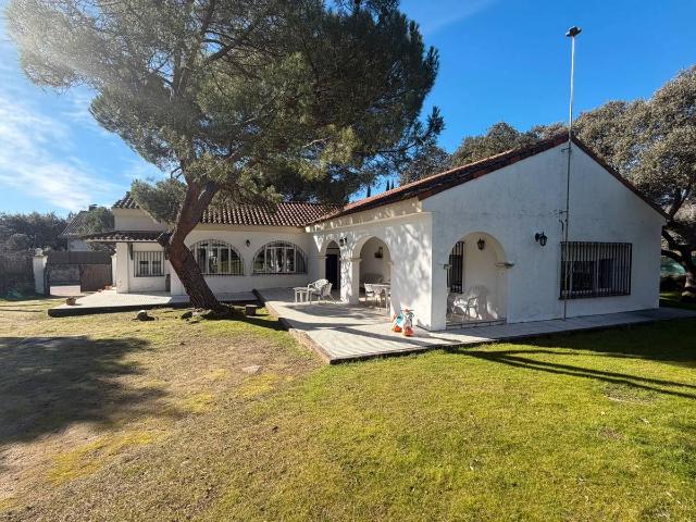 Chalet en venta en Los Bomberos, Torrelodones