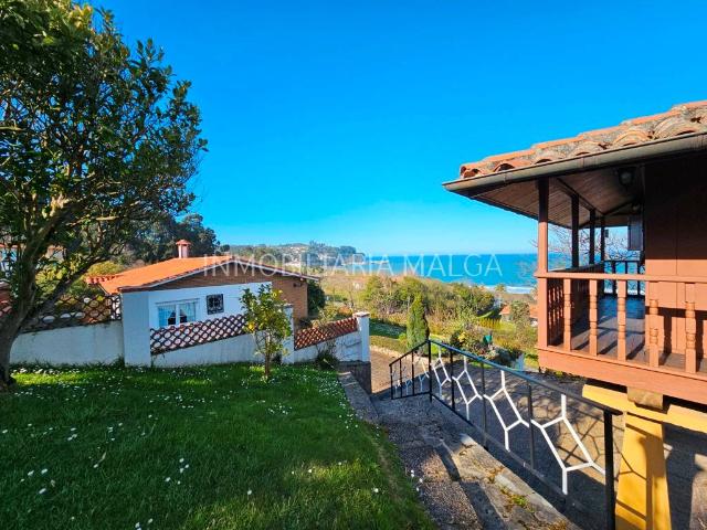 Villa en venta en Colunga, El Ferreru