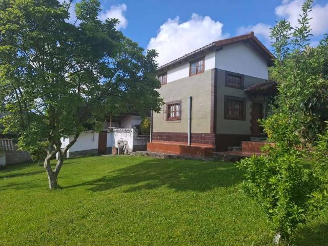 Chalet en venta en El Ferreru, Colunga