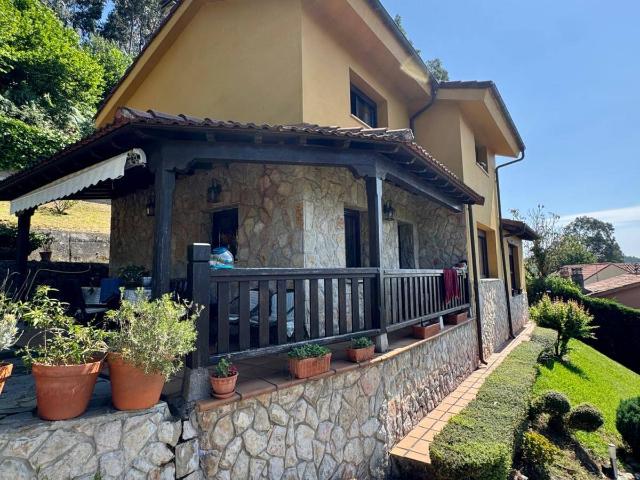 Chalet en venta en El Ferreru, Colunga