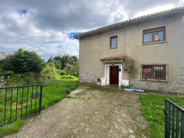 Villa en venta en Colunga, El Ferreru