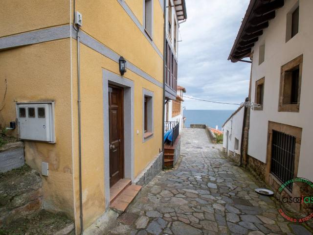Villa en venta en Colunga, El Ferreru