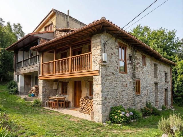 Chalet en venta en El Ferreru, Colunga