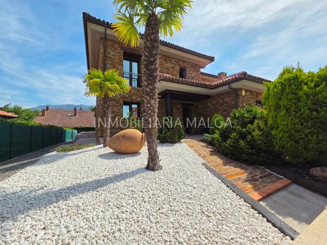 Chalet en venta en El Ferreru, Colunga