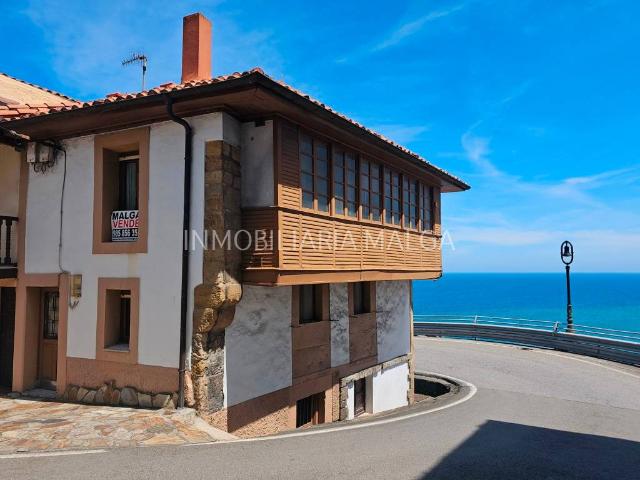 Villa en venta en Colunga, El Ferreru