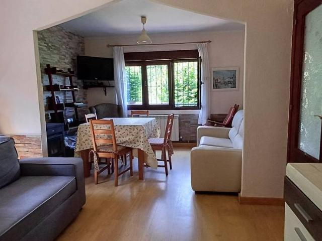 Villa en venta en Colunga, El Ferreru