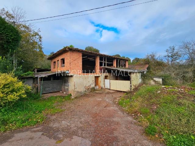 Villa en venta en Colunga, El Ferreru