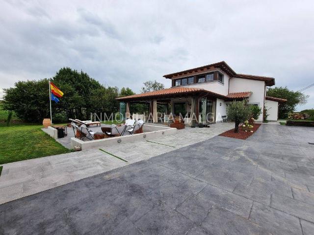 Chalet en venta en El Ferreru, Colunga