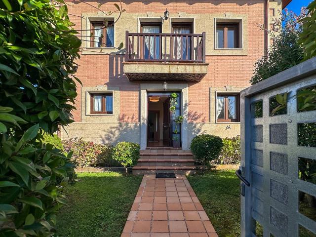 Chalet en venta en Comillas, Cantabria