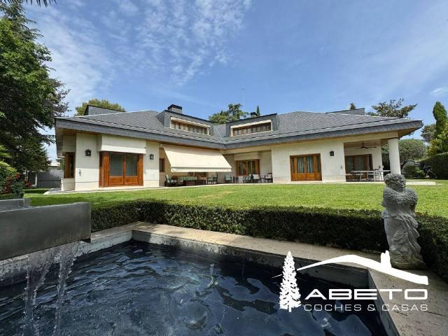 Chalet en venta en Madrid, Cortes