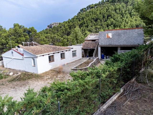 Villa en venta en Confrides