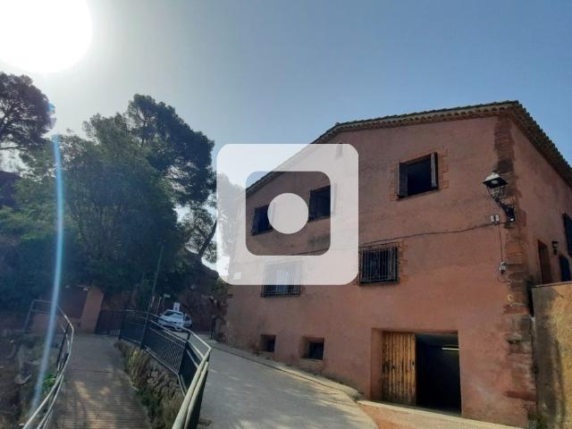 Villa en venta en Corbera De Llobregat