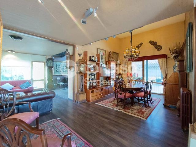 Villa en venta en Corbera De Llobregat