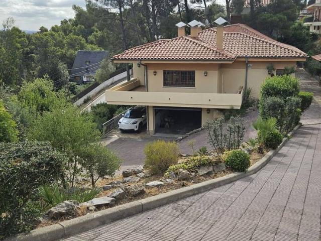 Chalet en venta en Corbera De Llobregat, Barcelona