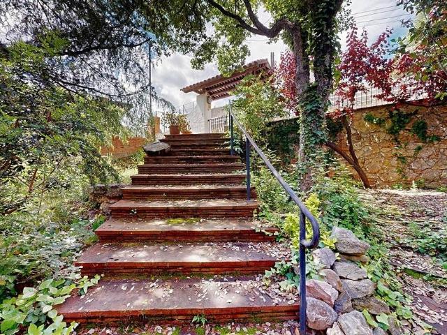 Villa en venta en Corbera De Llobregat