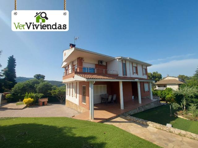 Chalet en venta en Corbera De Llobregat, Barcelona