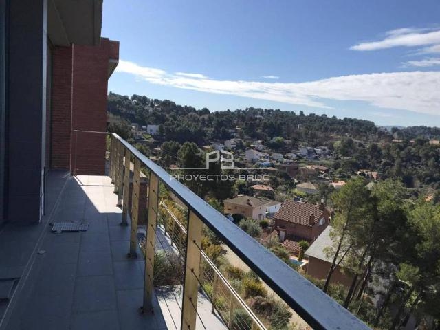 Villa en venta en Corbera De Llobregat