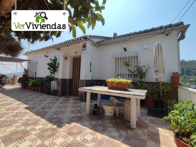 Villa en venta en Corbera De Llobregat