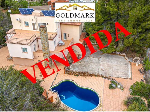 Villa en venta en Corbera De Llobregat