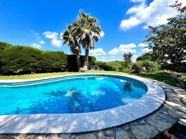 Villa en venta en Corbera De Llobregat