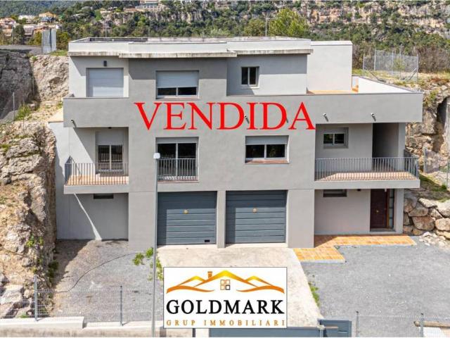 Villa en venta en Corbera De Llobregat