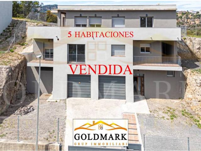 Villa en venta en Corbera De Llobregat